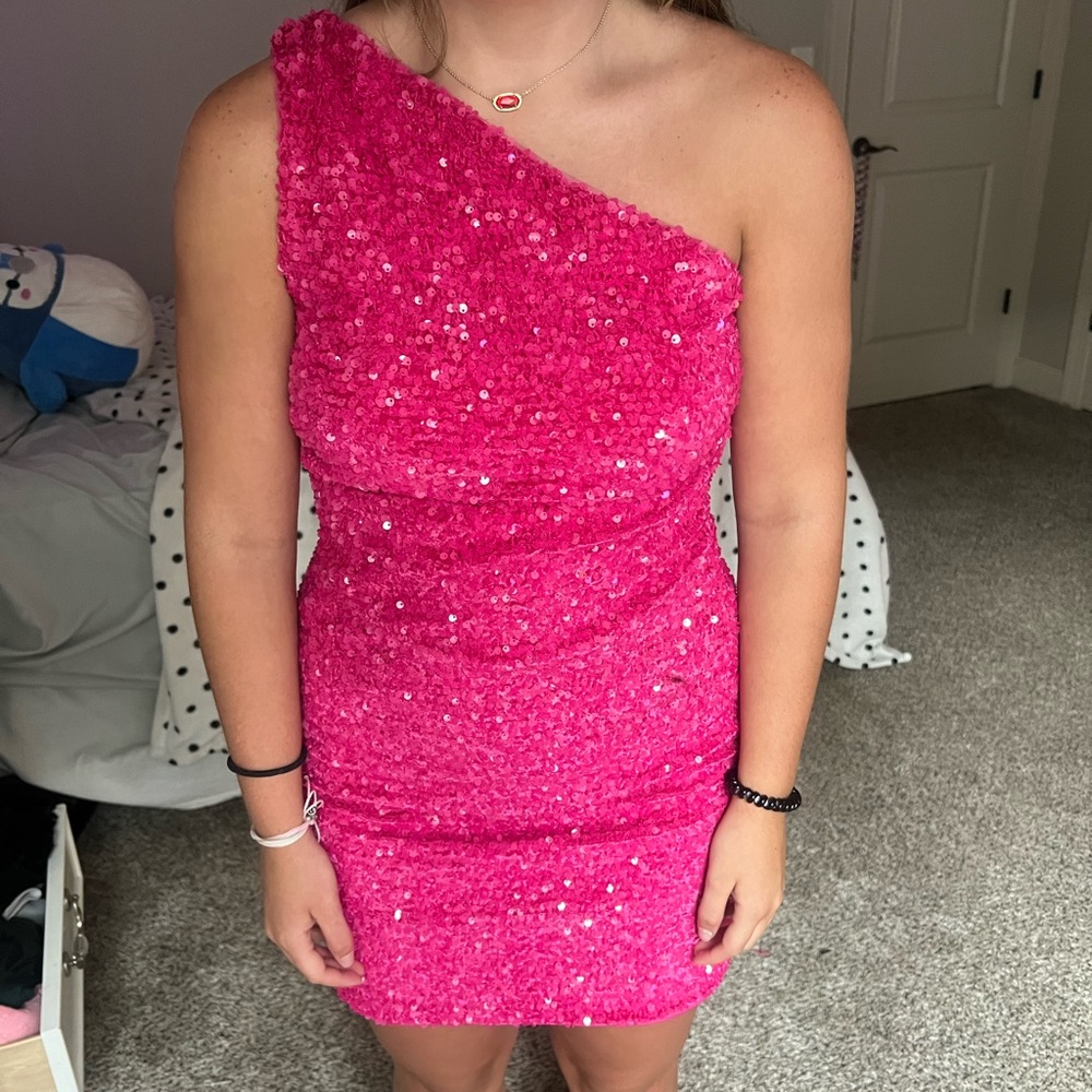 BerlinNova dress , never worn before!! Beautiful
